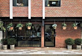 Stay Thapae Hostel