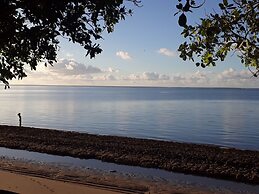Vaiula Beach Fales