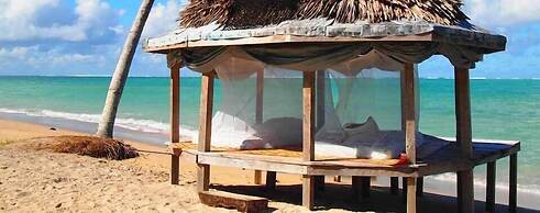 Vaiula Beach Fales