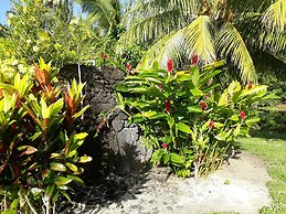 Vaiula Beach Fales