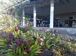 Vaiula Beach Fales