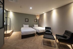 No.25 Signature Hotel Daechung