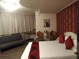 Guan Lun Hotel