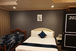 Guan Lun Hotel