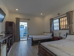 4 Rivers Hotel