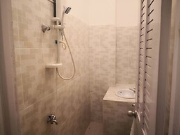 4 Rivers Hotel