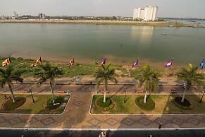 4 Rivers Hotel