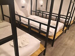 4 Rivers Hotel
