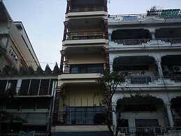4 Rivers Hotel