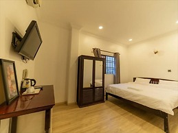 4 Rivers Hotel