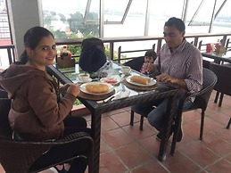 4 Rivers Hotel