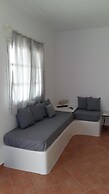 Sarakiniko View Studios