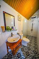 Funny Monkeys Homestay