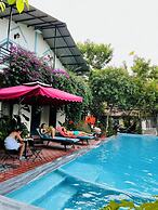 Funny Monkeys Homestay