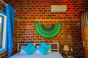 Funny Monkeys Homestay