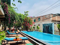 Funny Monkeys Homestay