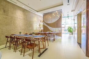 Yen Vy Hotel & Apartment