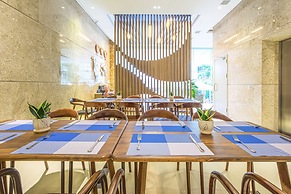 Yen Vy Hotel & Apartment