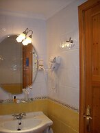 Hostal Las Grullas