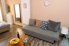 Ermou Downtown Studios by Hospitality Box
