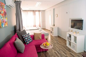 Ermou Downtown Studios by Hospitality Box