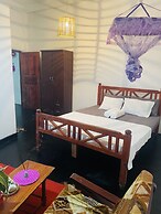 Thaaru Guest