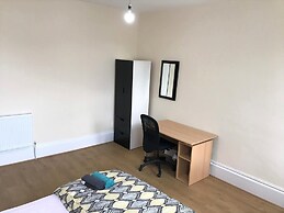 5 Bedroom House For Large Group