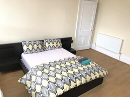 5 Bedroom House For Large Group