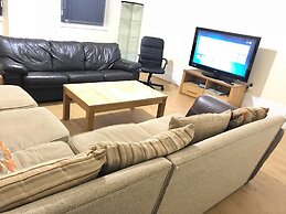 5 Bedroom House For Large Group