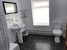 5 Bedroom House For Large Group