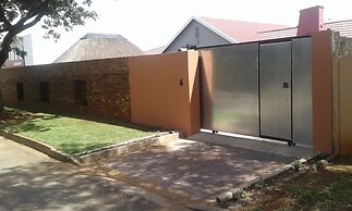 Acacia Guesthouse