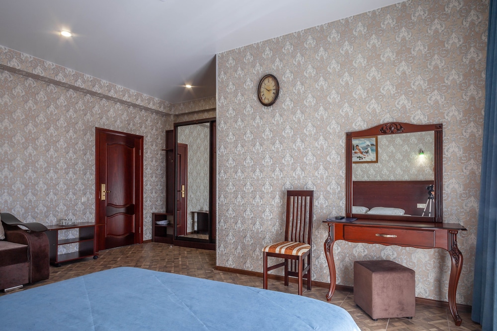 Karap Hotel