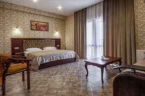 Karap Hotel