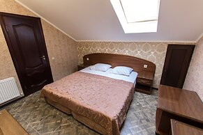 Karap Hotel