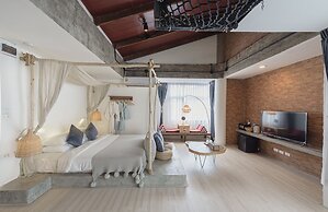 YOLO Bangkok Boutique Hotel
