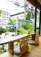 YOLO Bangkok Boutique Hotel