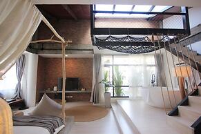 YOLO Bangkok Boutique Hotel