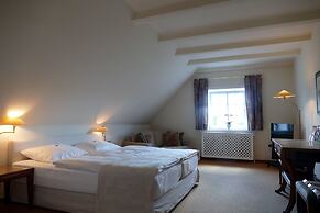 Meyers Hotel