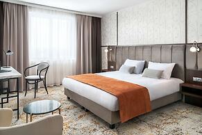 Metropolo by Golden Tulip
