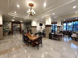 Golden Dragon Resort