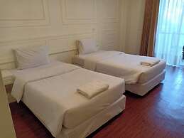 Golden Dragon Resort