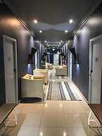Zzzone Boutique Hostel