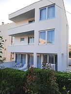 Demar Residence