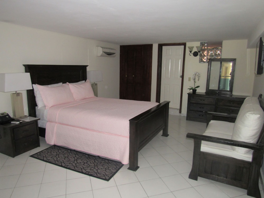 Constellation Hotel