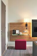 Moxy Edinburgh Airport