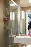 Moxy Edinburgh Airport