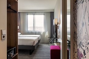 Moxy Edinburgh Airport