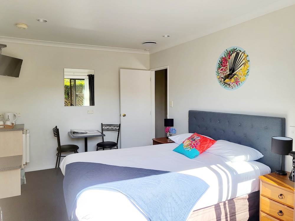 Te Mahuru Retreat