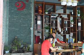 Guilin Lotus Hotel