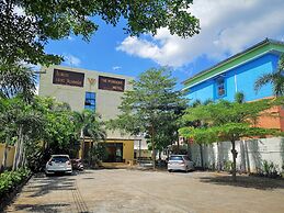 The Wonders Hotel